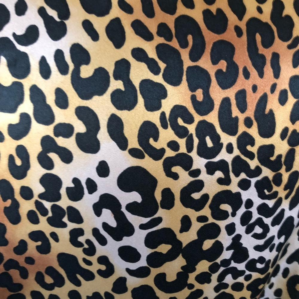 Sexy Cheetah Print high neck ruffle Blouse Sz 2X - Picture 5 of 6